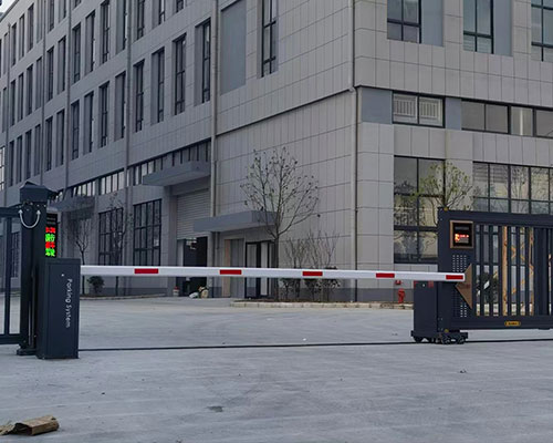 ܇���R�e���b
